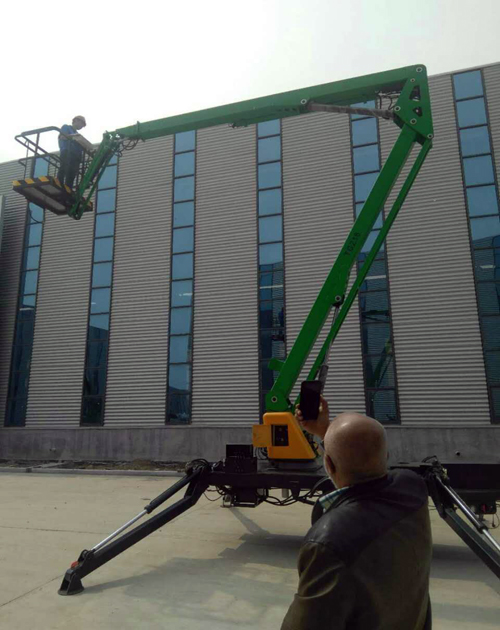 折臂式液壓升降平臺 折臂式液壓升降平臺